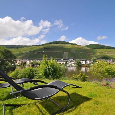 Ferienwohnung Am Moselufer Zell Eksteriør billede