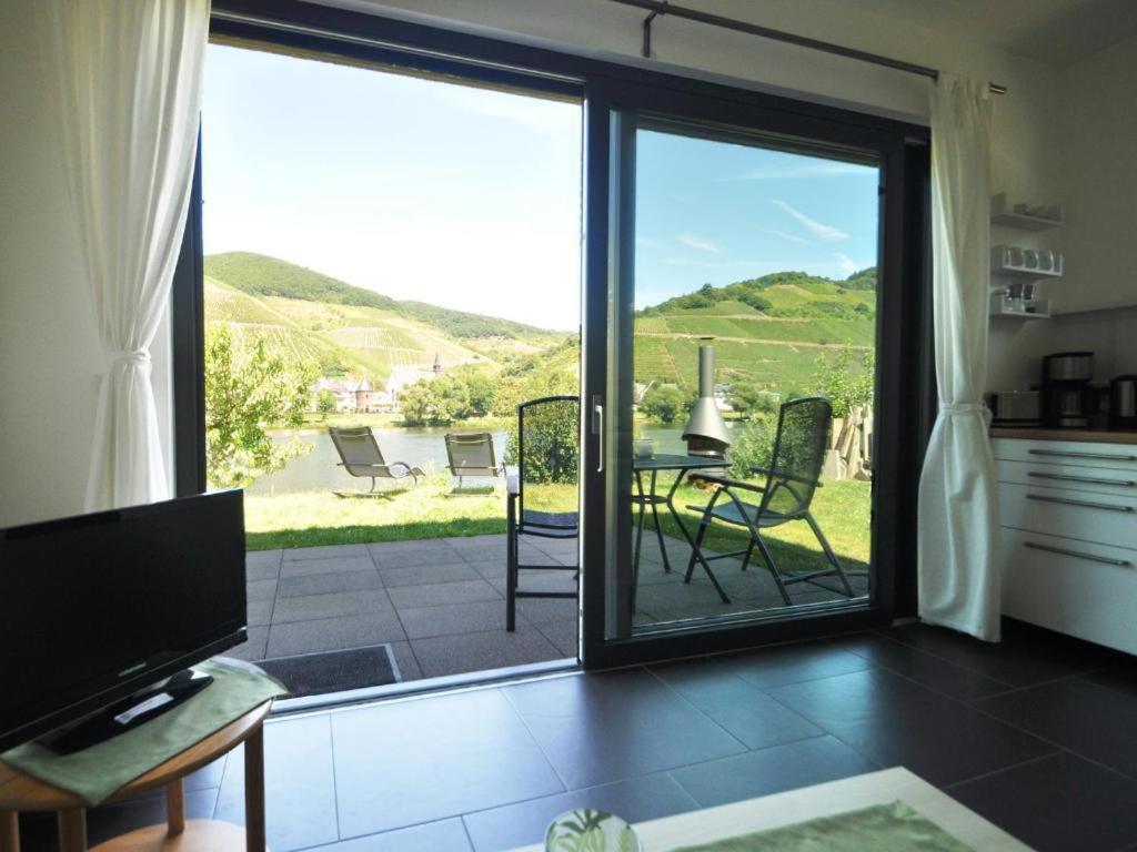 Ferienwohnung Am Moselufer Zell Eksteriør billede